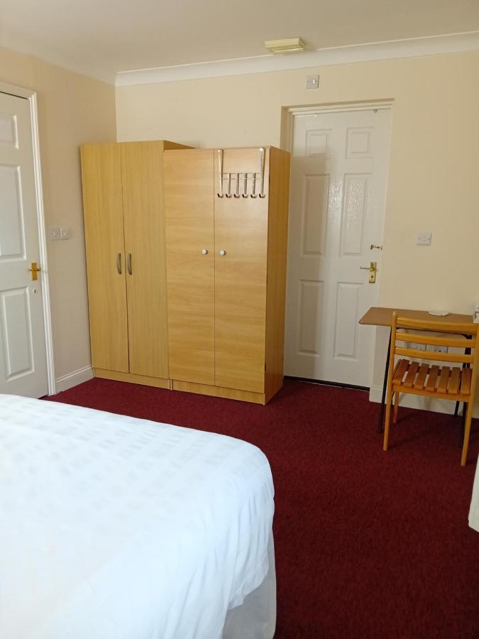 Ensuite Double Room London Bagian luar foto