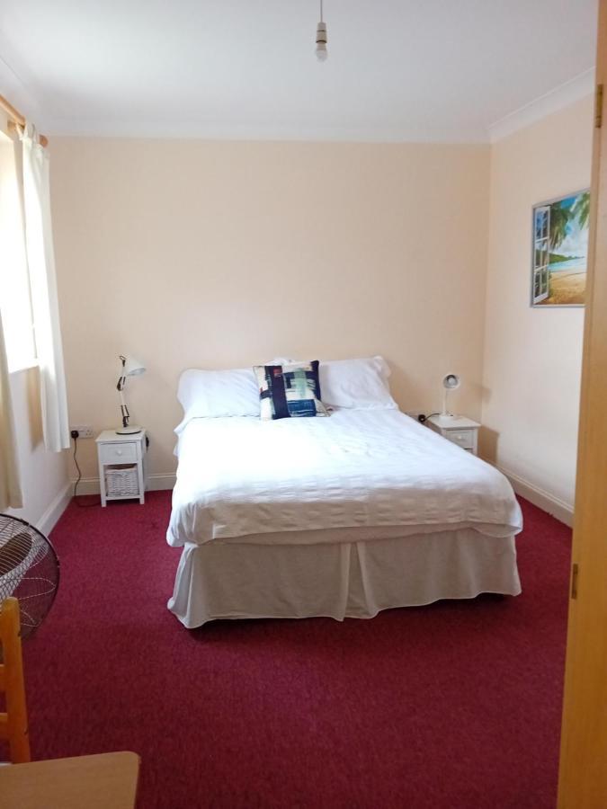 Ensuite Double Room London Bagian luar foto
